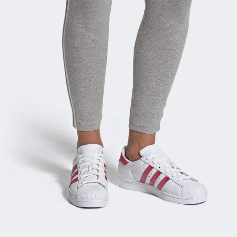 Adidas SUPERSTAR W classic shoes